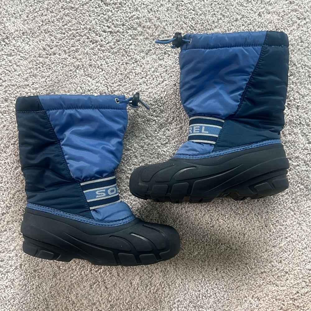 Sorel Flurry boys boots, size Youth 2